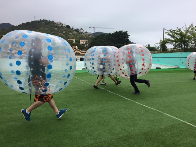  Bubbles colliding during the game 
